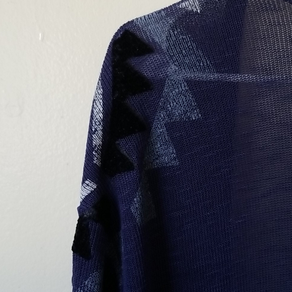 Cardigan with design - Picture 5 of 7